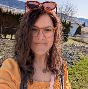 Meet your Posher, Emma